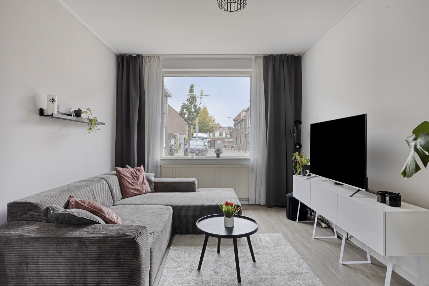 Tussenwoning te koop: Jozef Israëlsstraat 33, Tilburg