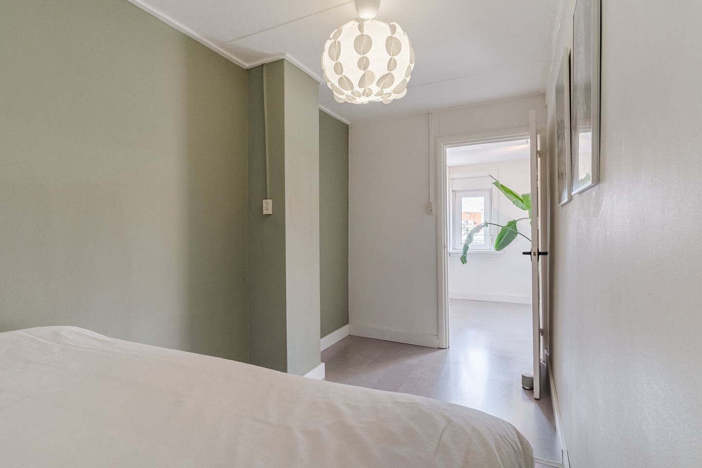 Tussenwoning te koop: Staringstraat 25, Tilburg