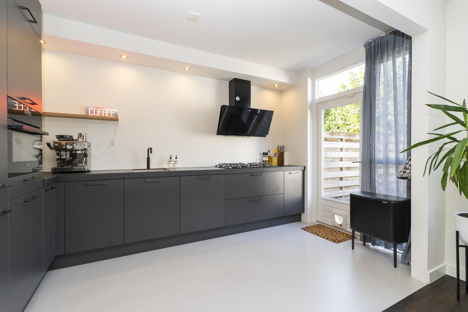 Tussenwoning te koop: Jeker 22, Tilburg