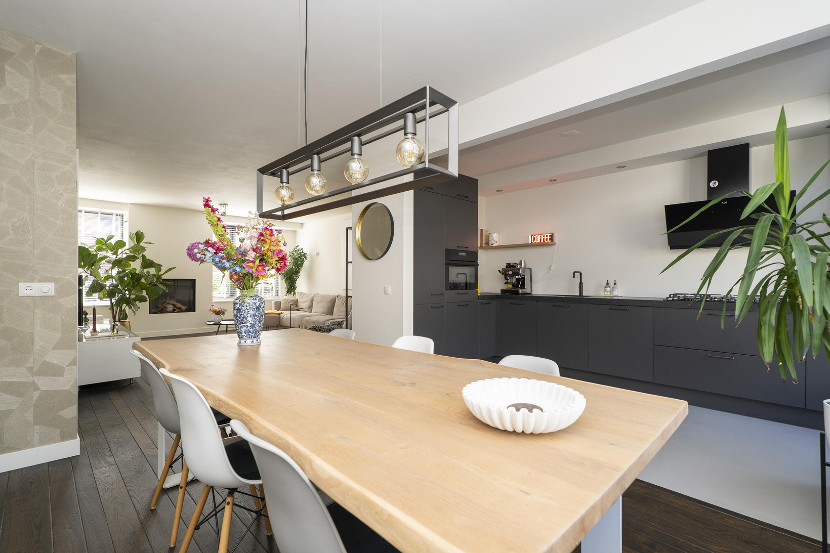 Tussenwoning te koop: Jeker 22, Tilburg