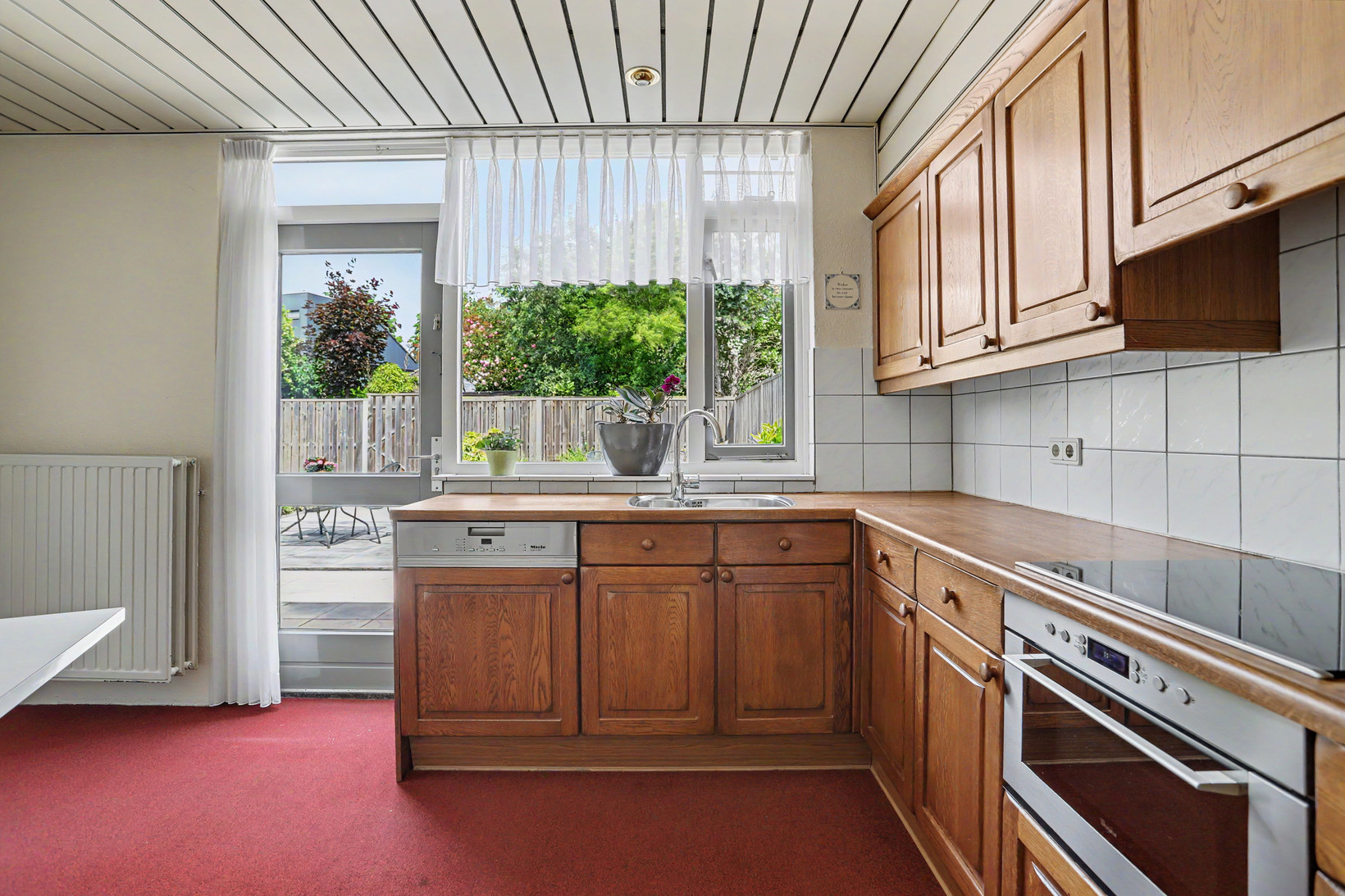 Tussenwoning te koop: Sint Maartensloop 70, Tilburg