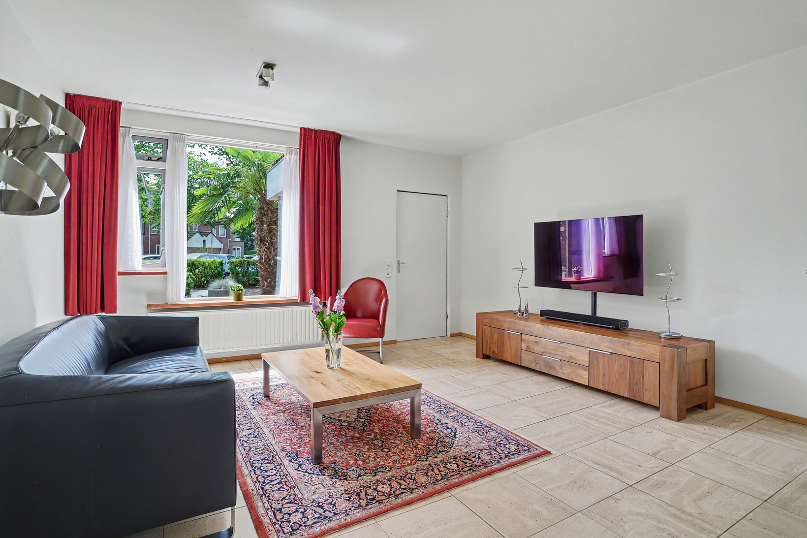 Tussenwoning te koop: Sint Maartensloop 70, Tilburg