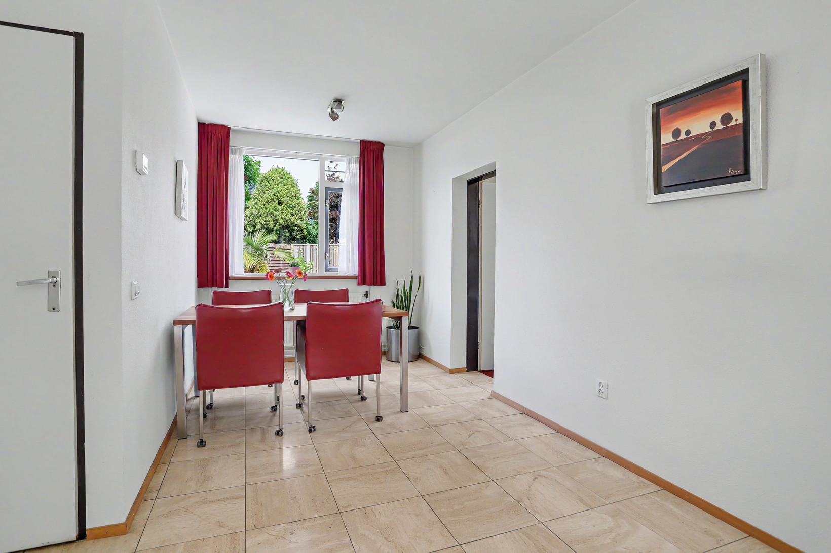 Tussenwoning te koop: Sint Maartensloop 70, Tilburg
