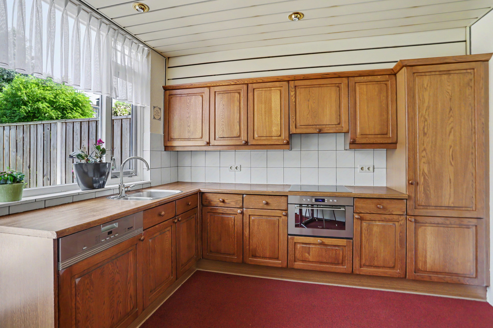 Tussenwoning te koop: Sint Maartensloop 70, Tilburg