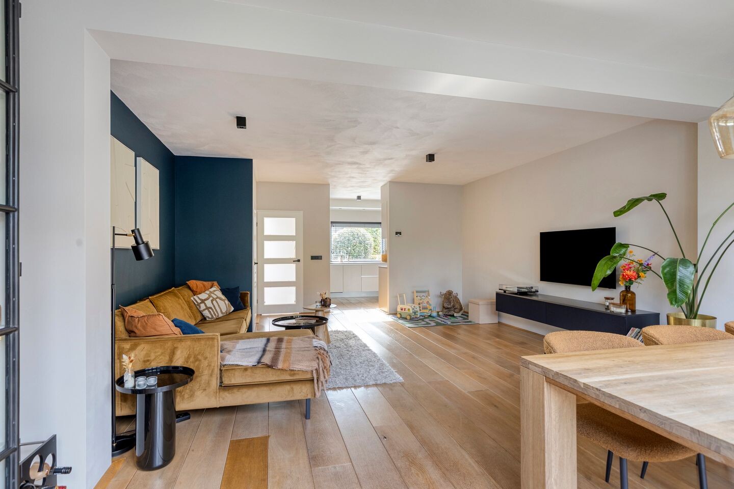 Tussenwoning te koop: Linge 73, Tilburg
