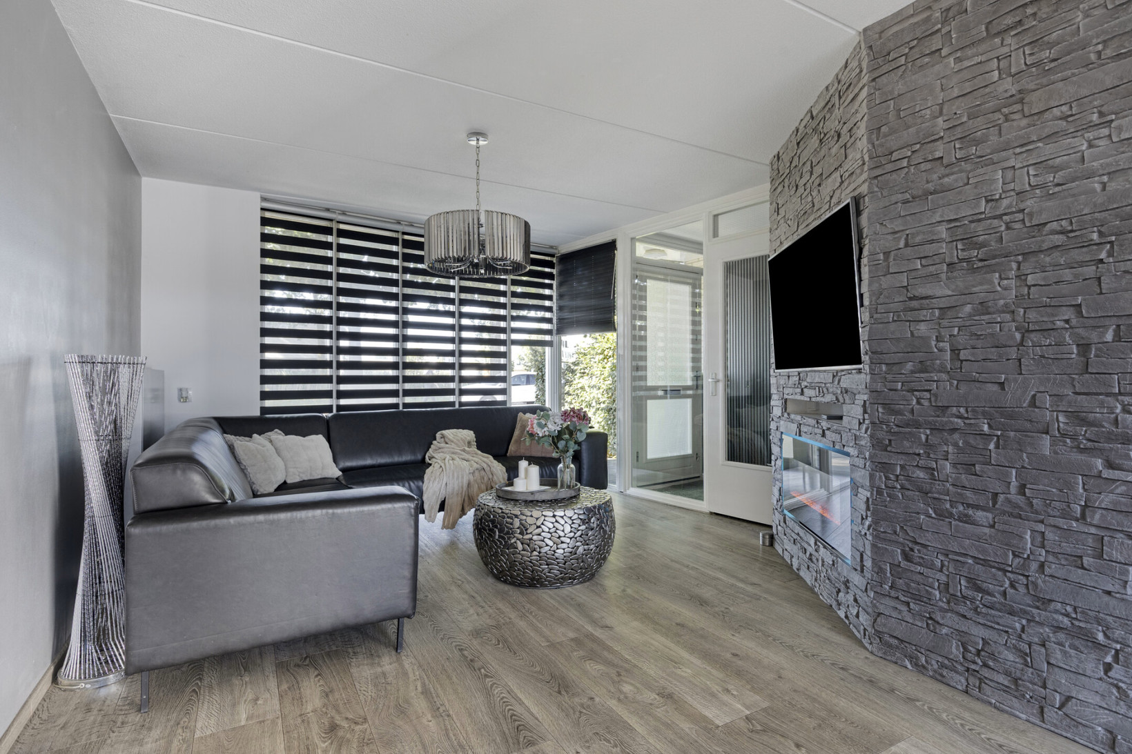 Tussenwoning te koop: Reuverlaan 5, Tilburg