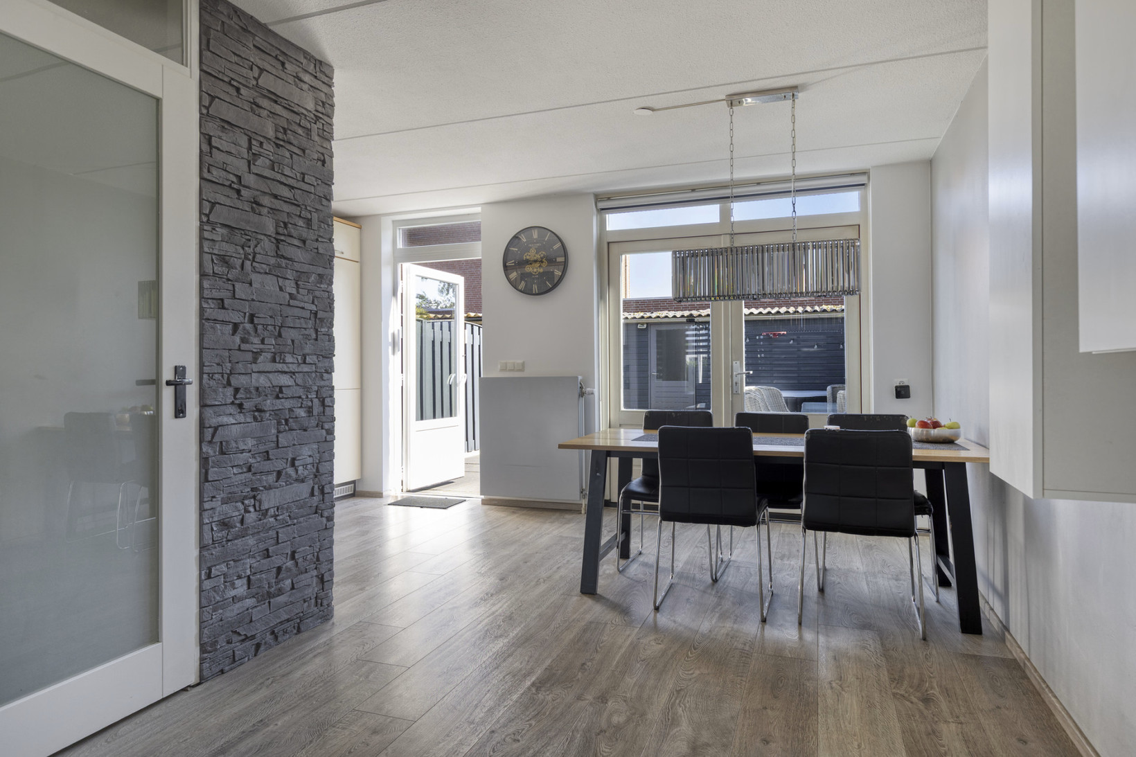 Tussenwoning te koop: Reuverlaan 5, Tilburg