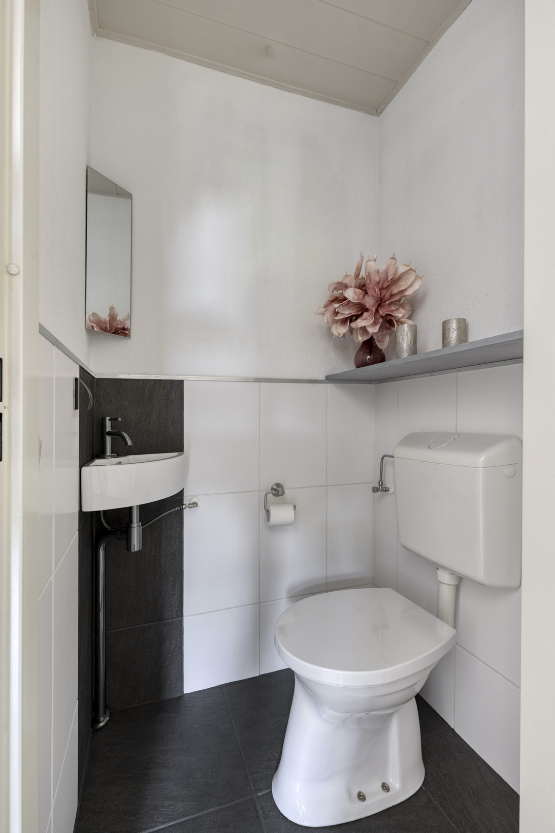 Tussenwoning te koop: Reuverlaan 5, Tilburg