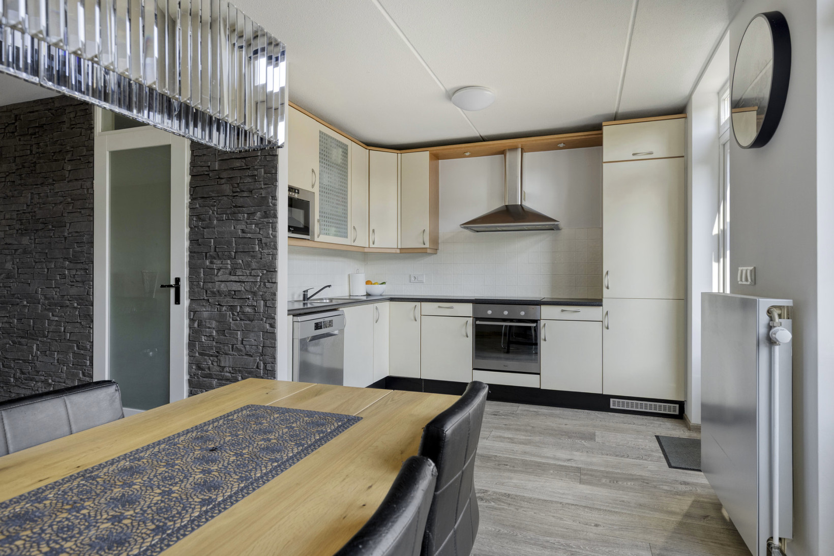 Tussenwoning te koop: Reuverlaan 5, Tilburg