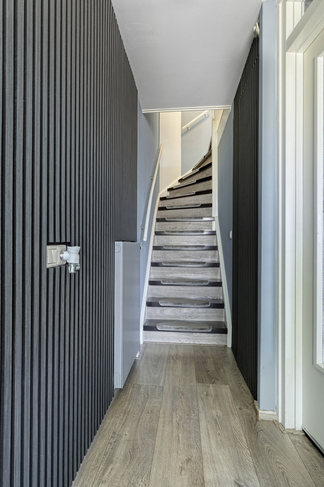 Tussenwoning te koop: Reuverlaan 5, Tilburg