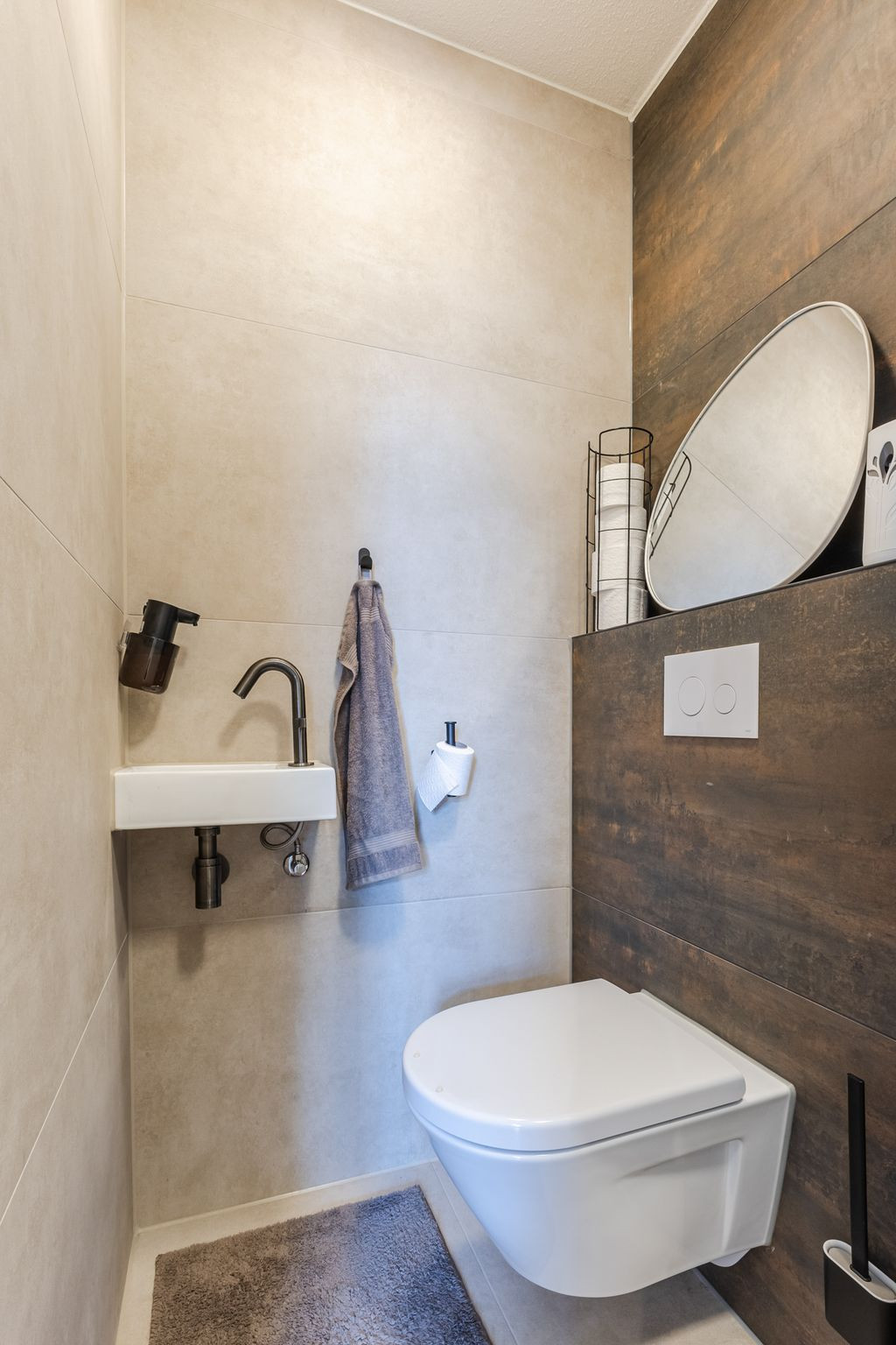 Tussenwoning te koop: Reuverlaan 79, Tilburg