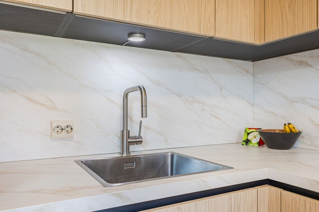 Tussenwoning te koop: Reuverlaan 79, Tilburg