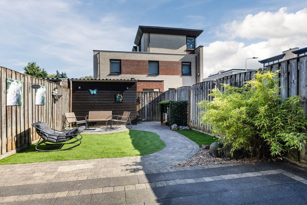 Tussenwoning te koop: Reuverlaan 79, Tilburg
