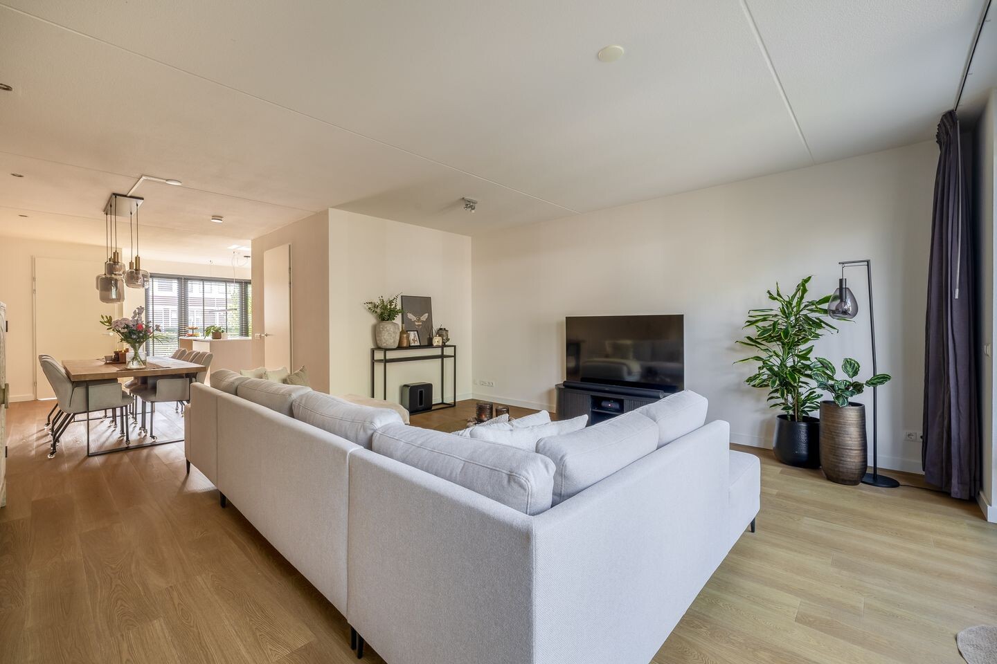 Tussenwoning te koop: Varsseveldstraat 123, Tilburg