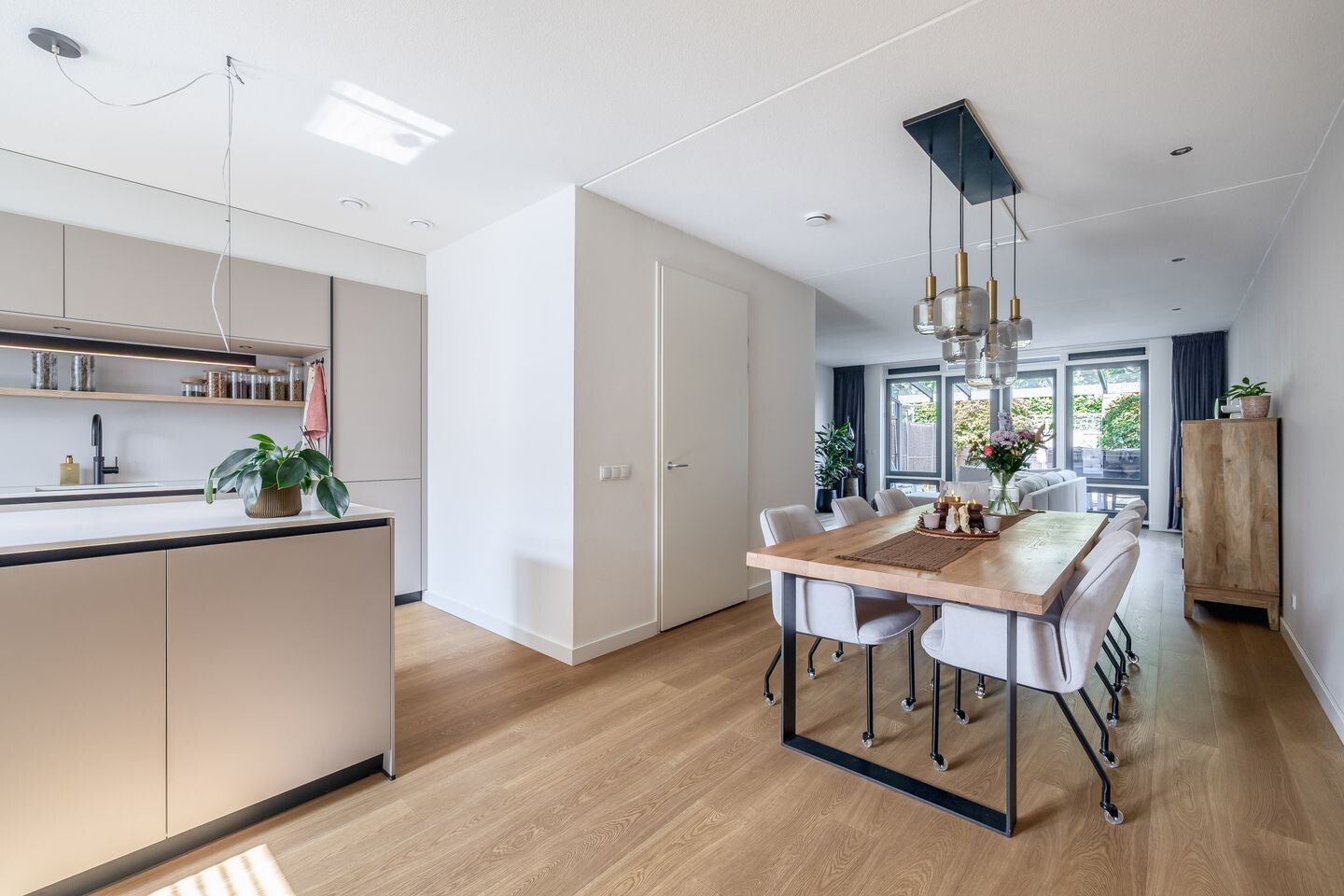 Tussenwoning te koop: Varsseveldstraat 123, Tilburg