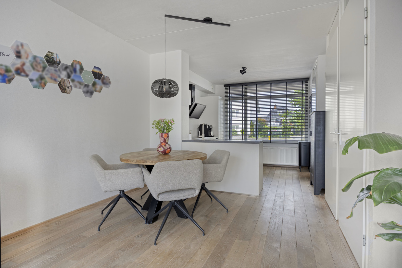 Tussenwoning te koop: Koolhovenlaan 32, Tilburg