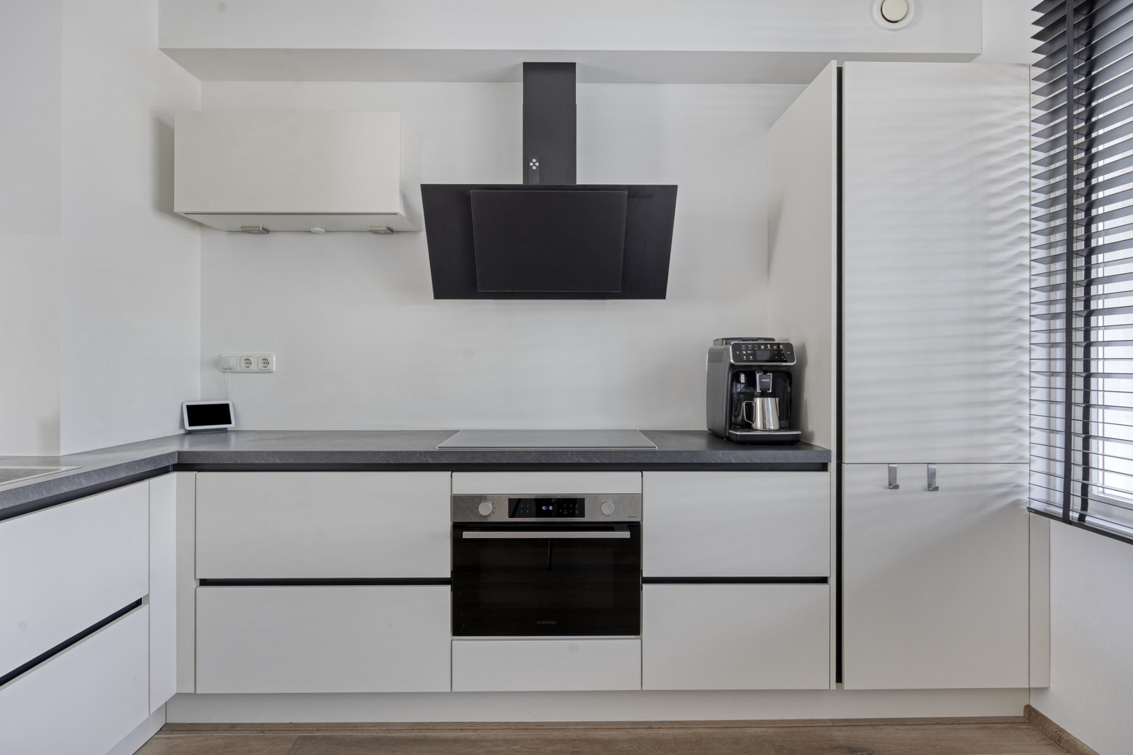 Tussenwoning te koop: Koolhovenlaan 32, Tilburg