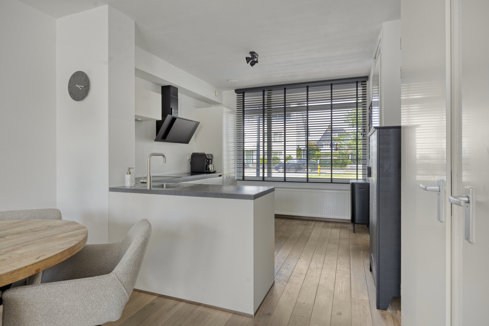 Tussenwoning te koop: Koolhovenlaan 32, Tilburg