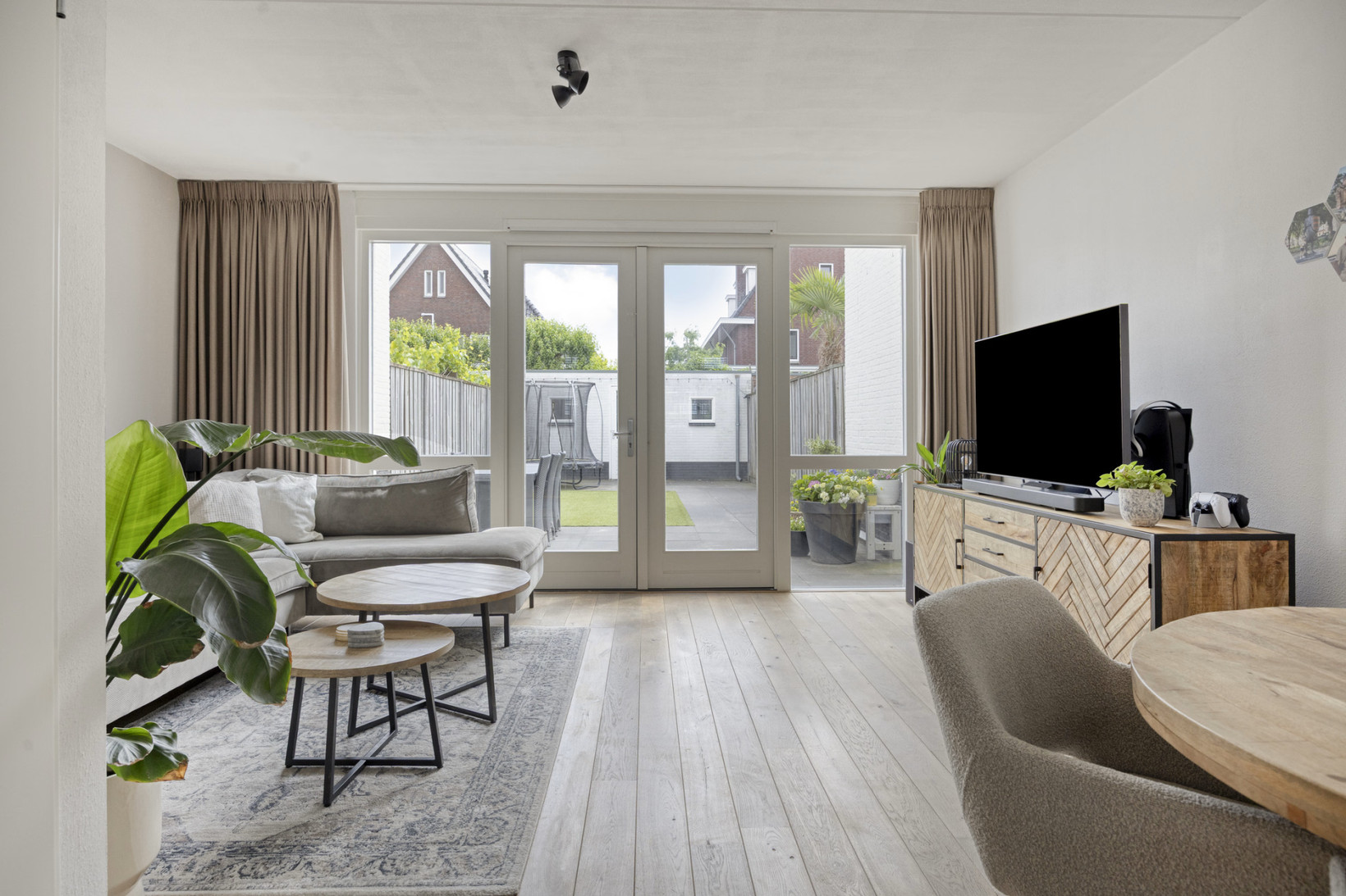 Tussenwoning te koop: Koolhovenlaan 32, Tilburg