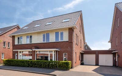 Voorschotenstraat 84