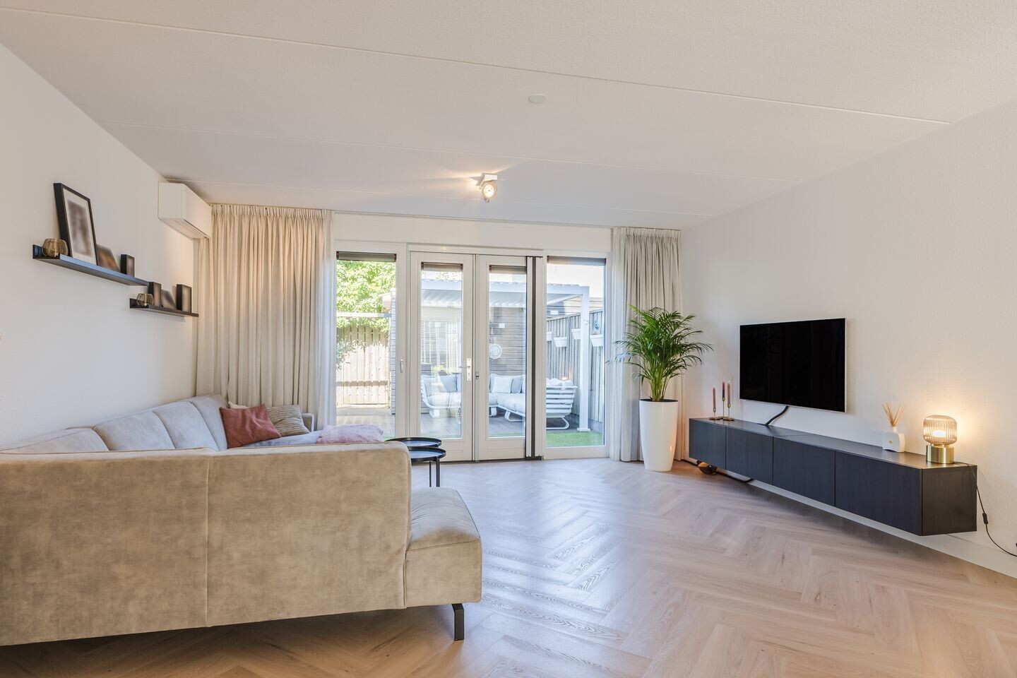 Tussenwoning te koop: Zelhemstraat 1, Tilburg