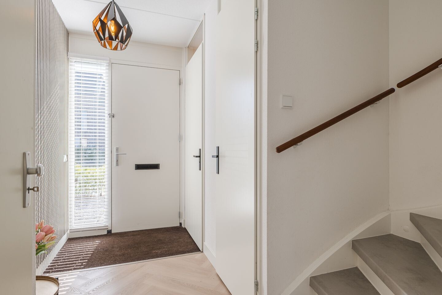 Tussenwoning te koop: Zelhemstraat 1, Tilburg