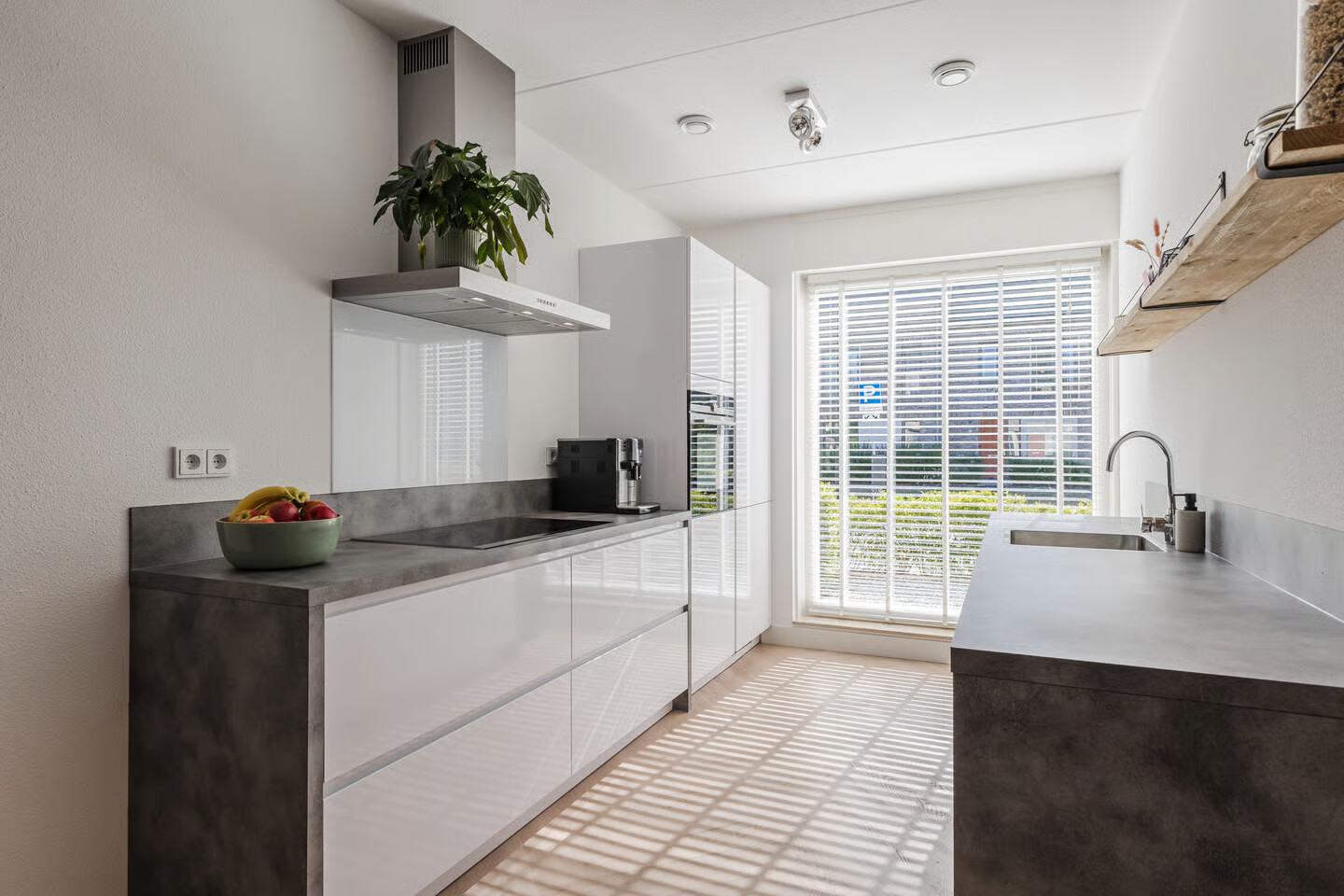 Tussenwoning te koop: Zelhemstraat 1, Tilburg