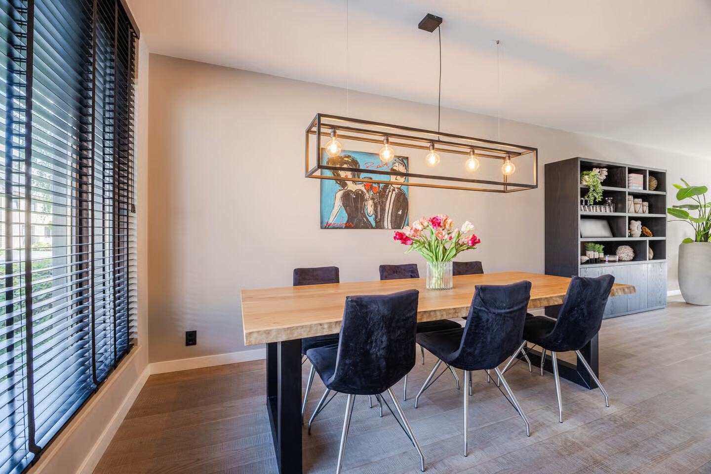 Tussenwoning te koop: Zierikzeestraat 12, Tilburg