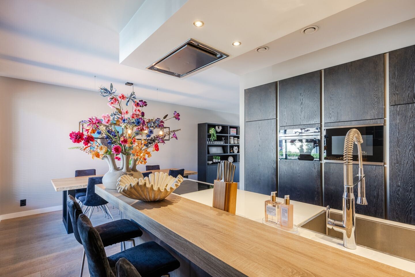 Tussenwoning te koop: Zierikzeestraat 12, Tilburg