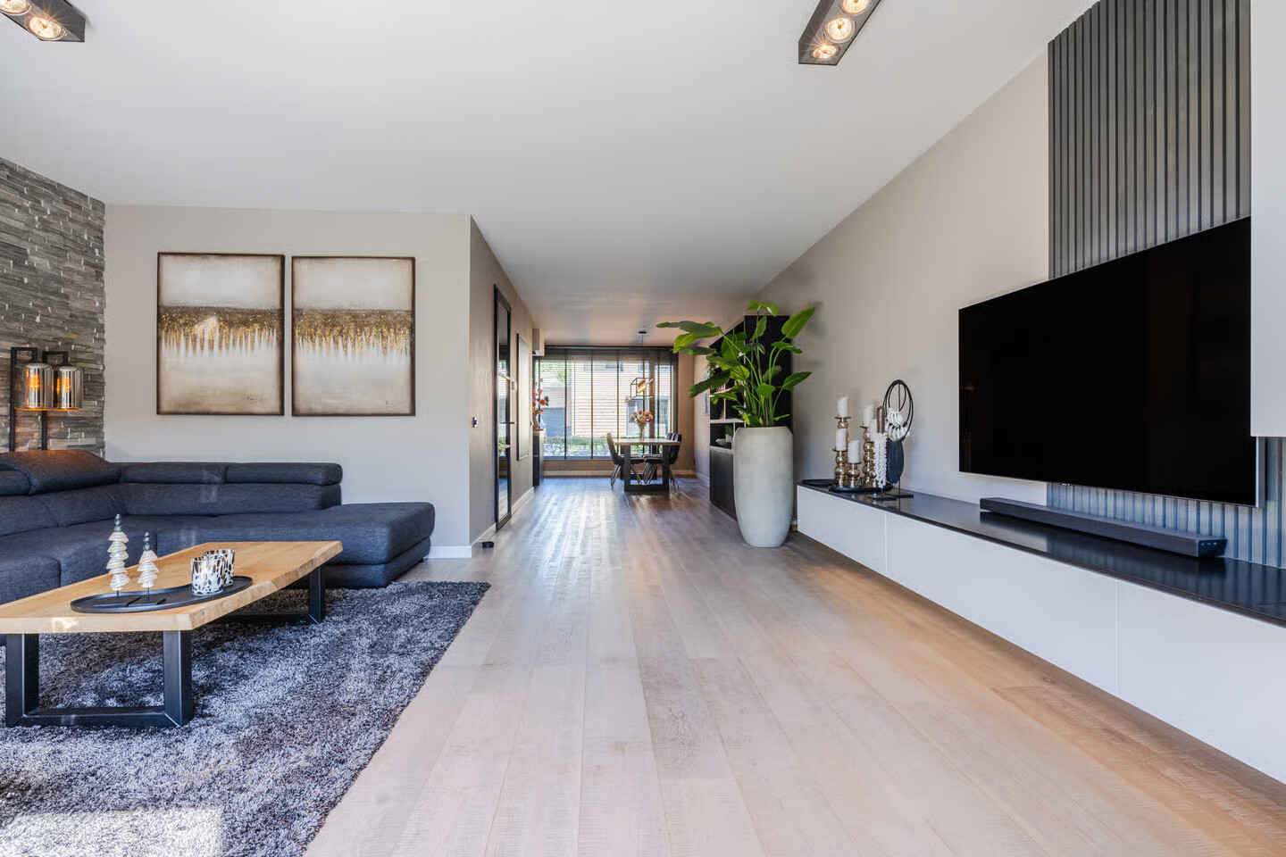 Tussenwoning te koop: Zierikzeestraat 12, Tilburg