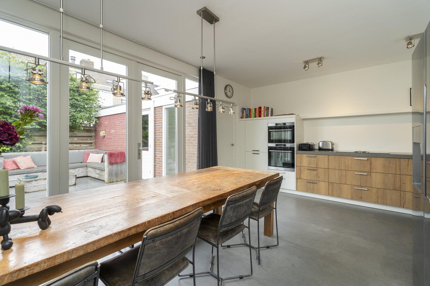 Hoekwoning te koop: Friezenlaan 13, Tilburg