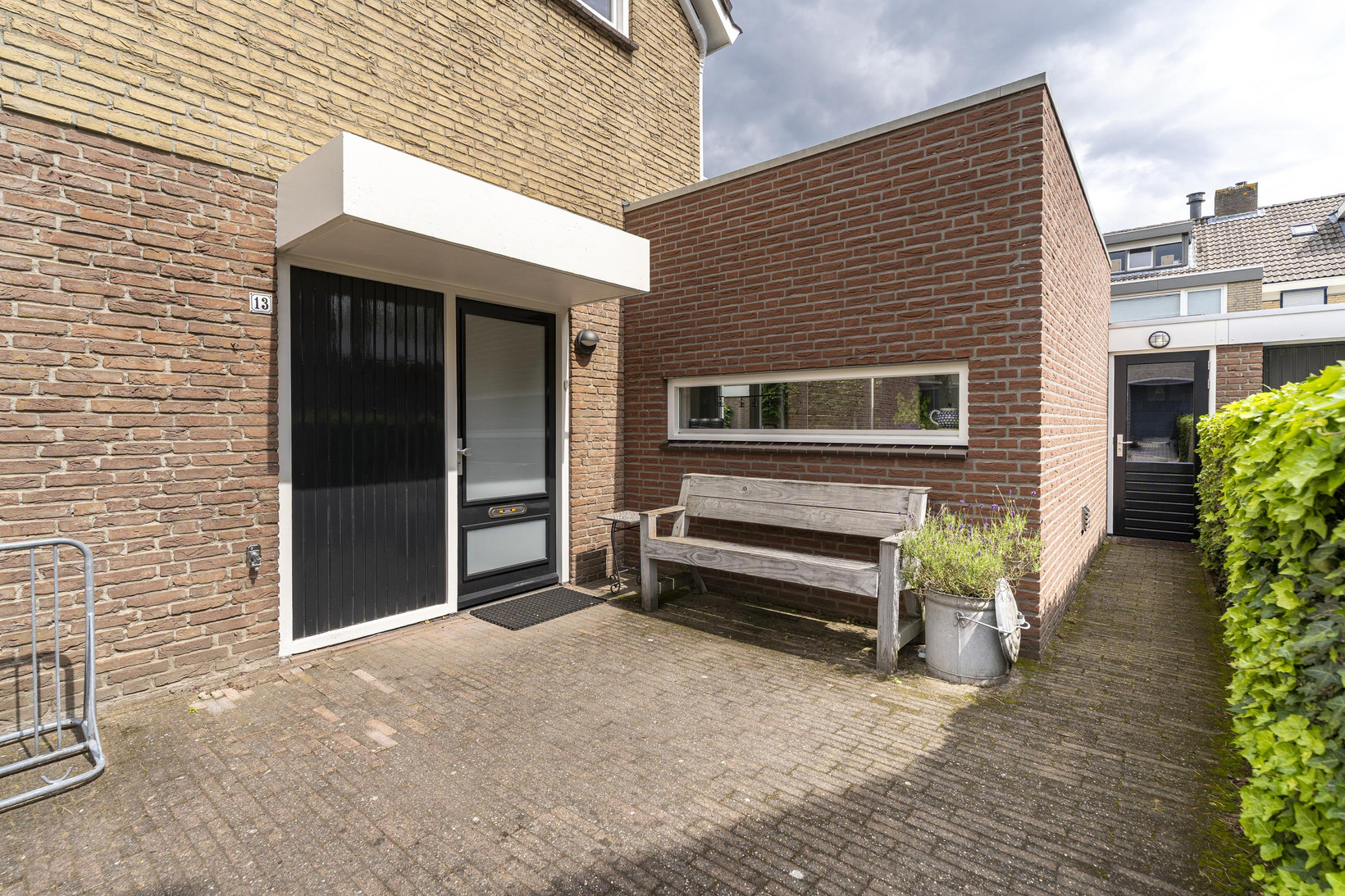 Hoekwoning te koop: Friezenlaan 13, Tilburg