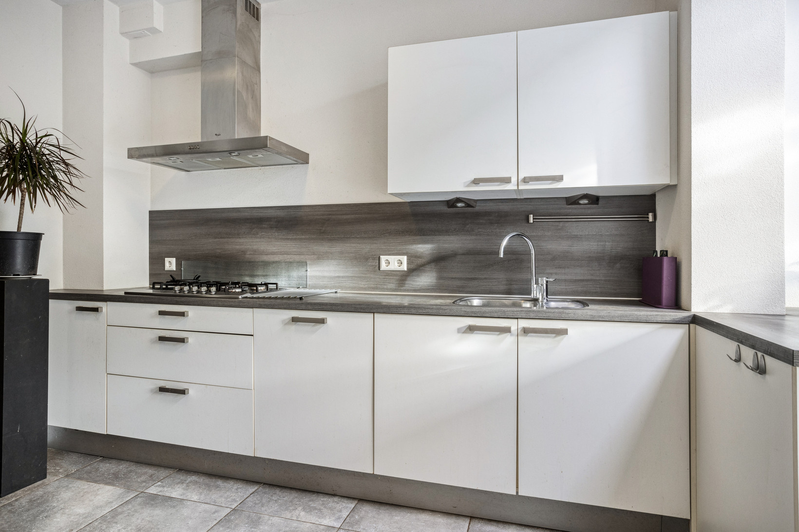 Tussenwoning te koop: Schout Backstraat 14, Tilburg