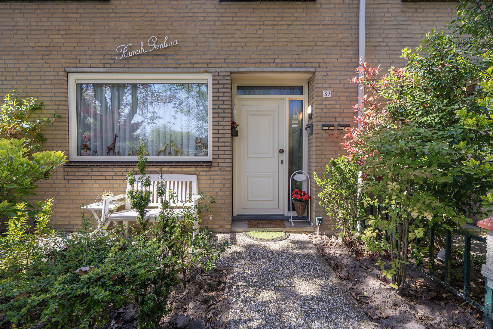 Tussenwoning te koop: Kasteel Cannestraat 37, Tilburg