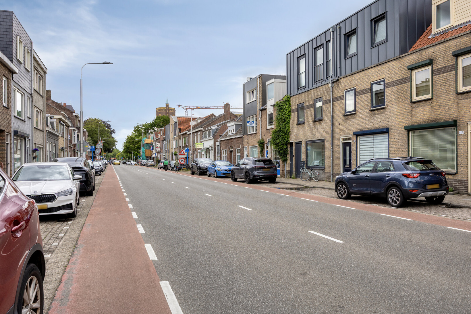 Hoekwoning te koop: Bredaseweg 127, Tilburg