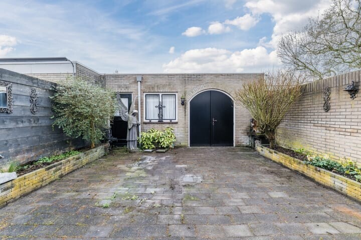 Hoekwoning te koop: Bredaseweg 274, Tilburg