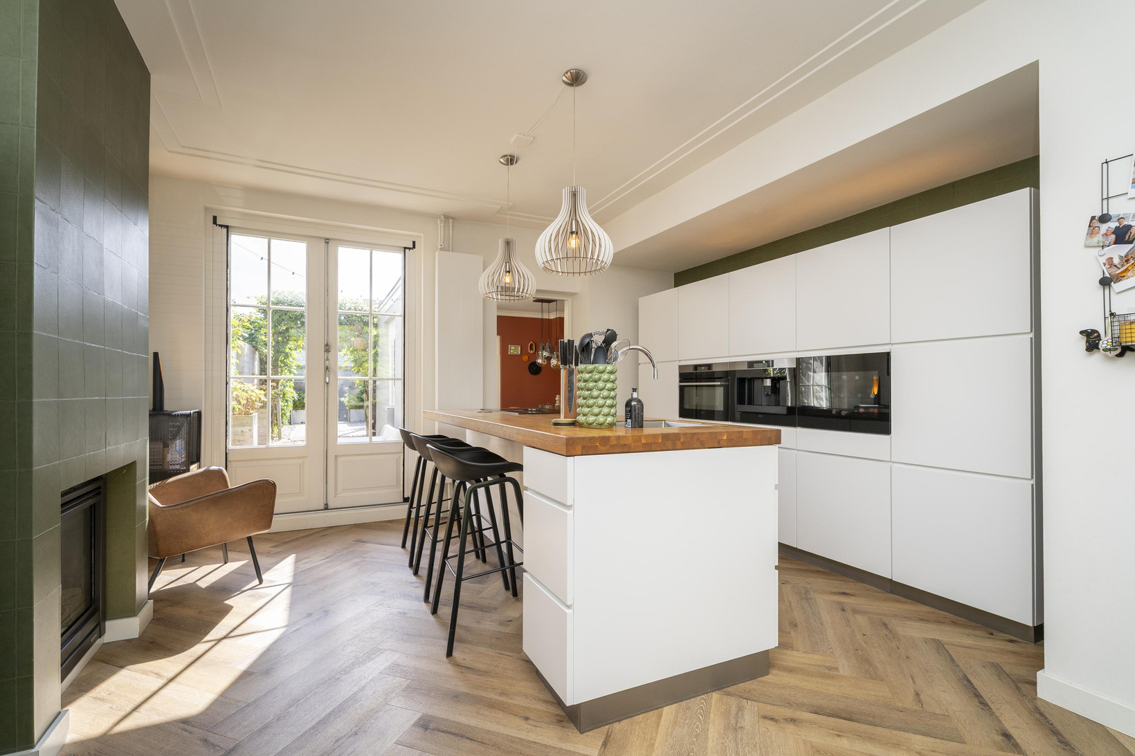 Tussenwoning te koop: Primus van Gilsstraat 24, Tilburg