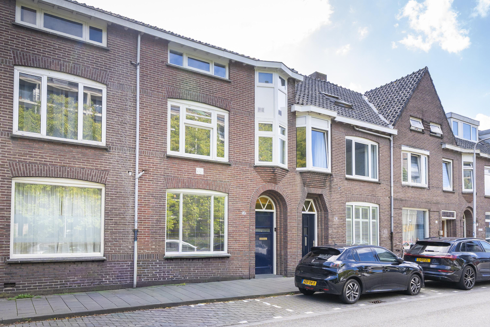 Tussenwoning te koop: Primus van Gilsstraat 24, Tilburg