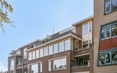 Veldhovenri. 34-H