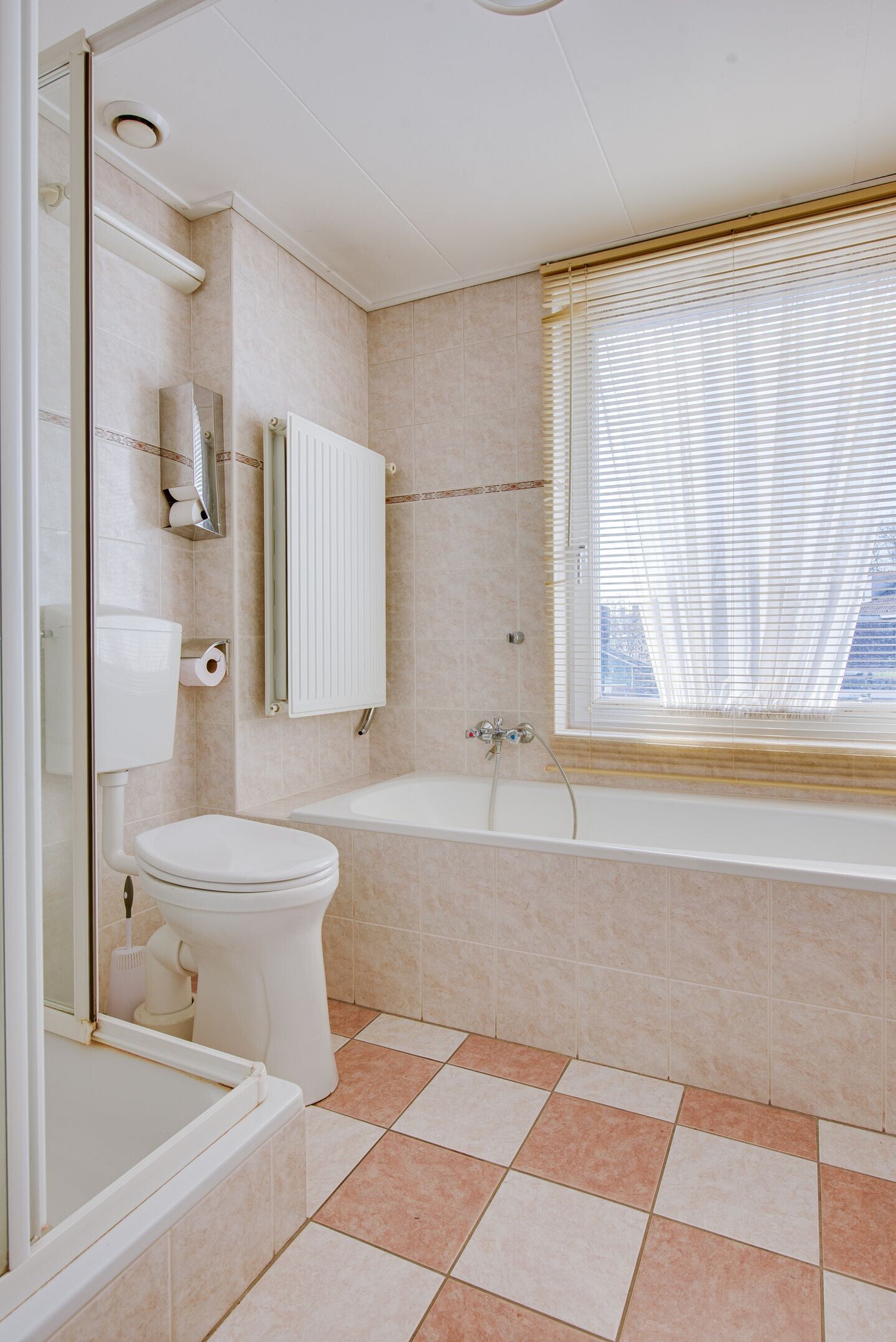 Tussenwoning te koop: Philips Vingboonsstraat 70, Tilburg