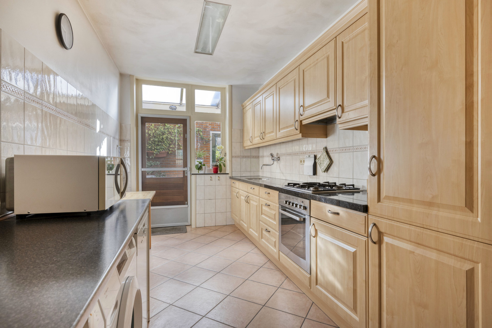 Hoekwoning te koop: Hasseltstraat 297, Tilburg