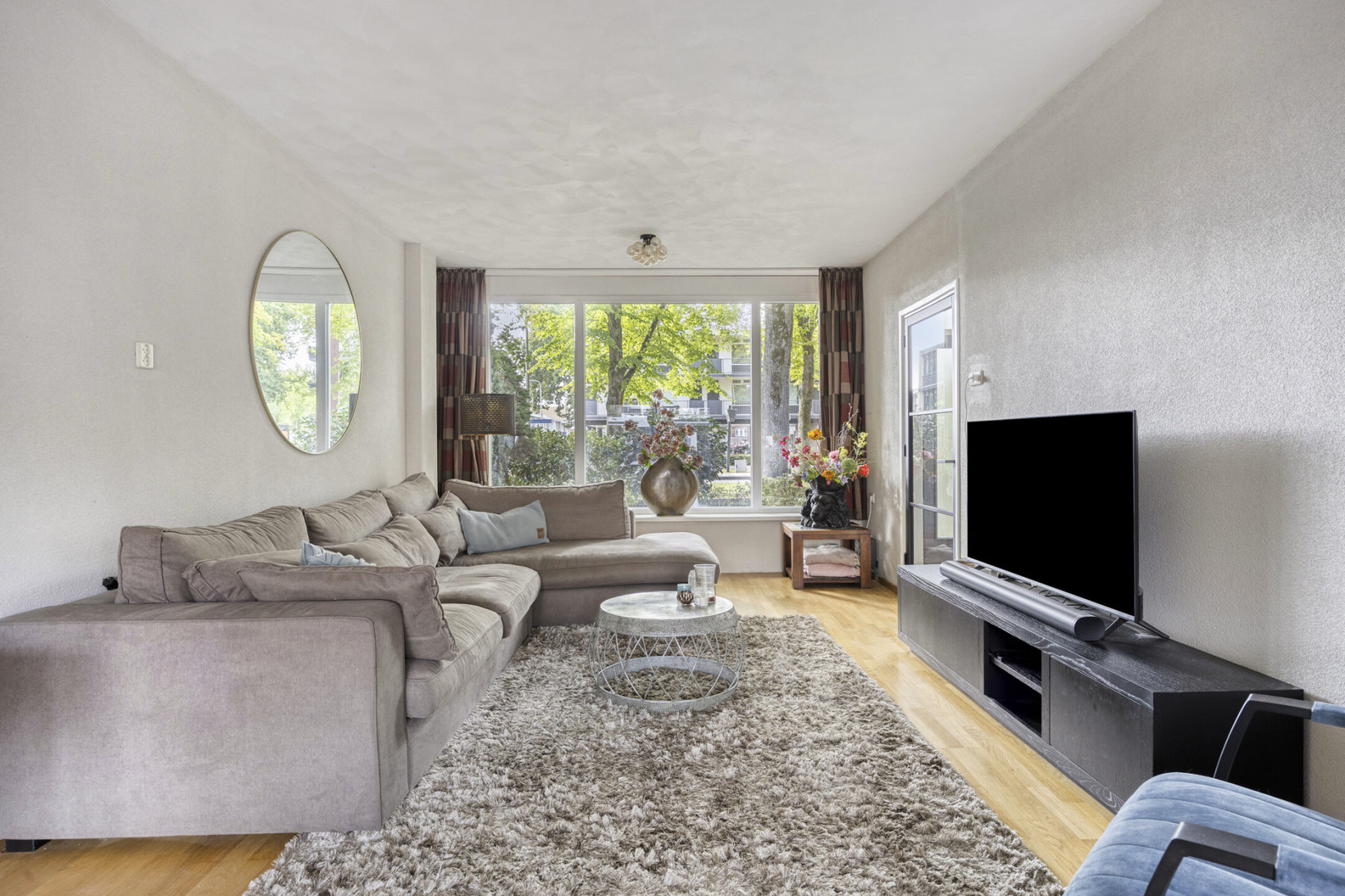 Tussenwoning te koop: Postelse Hoeflaan 6, Tilburg