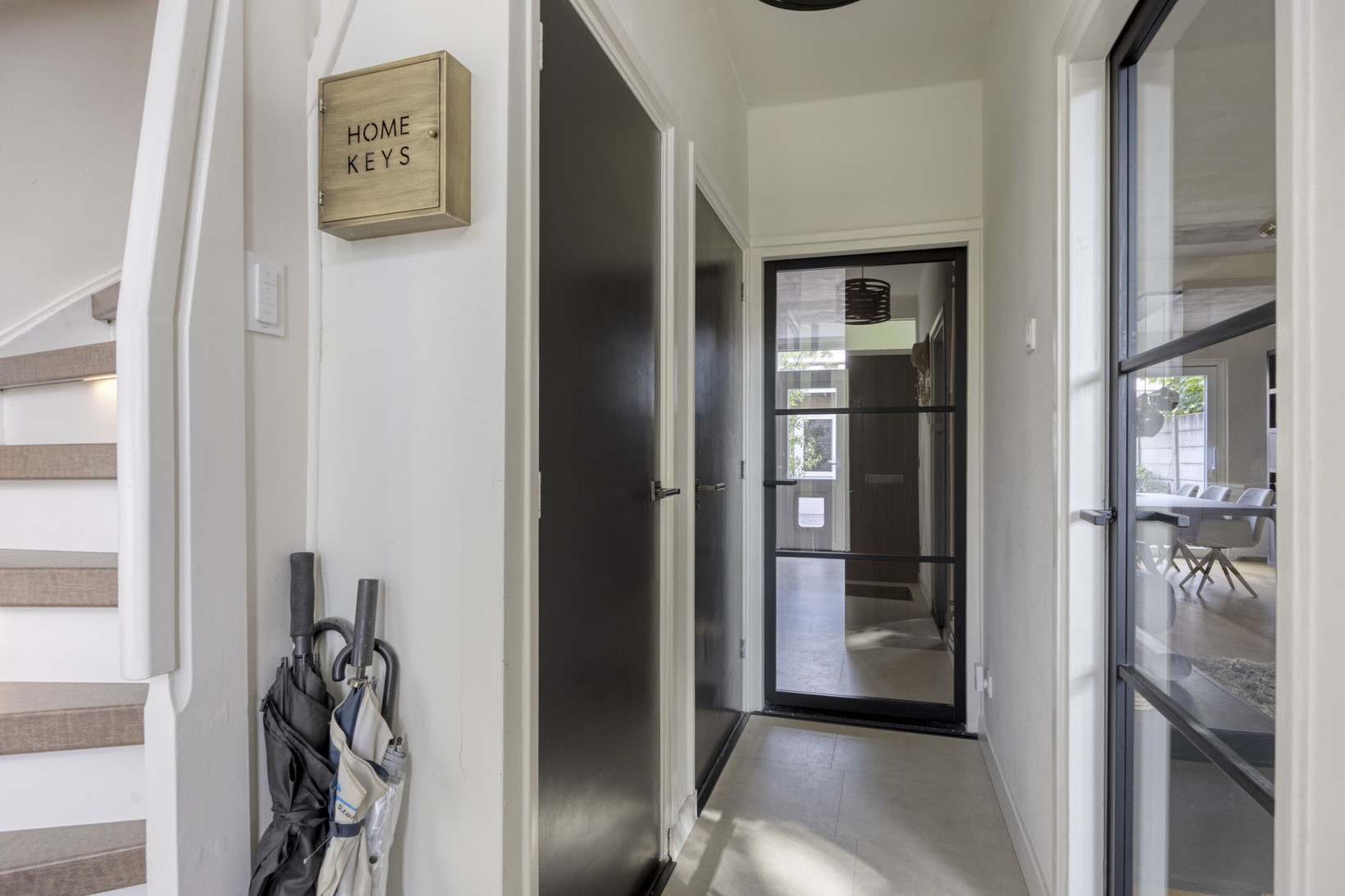 Tussenwoning te koop: Postelse Hoeflaan 6, Tilburg