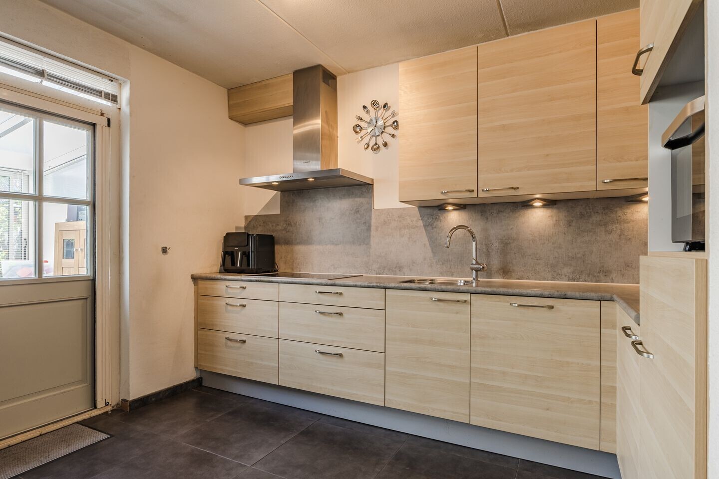 Tussenwoning te koop: Doesburgstraat 83, Tilburg