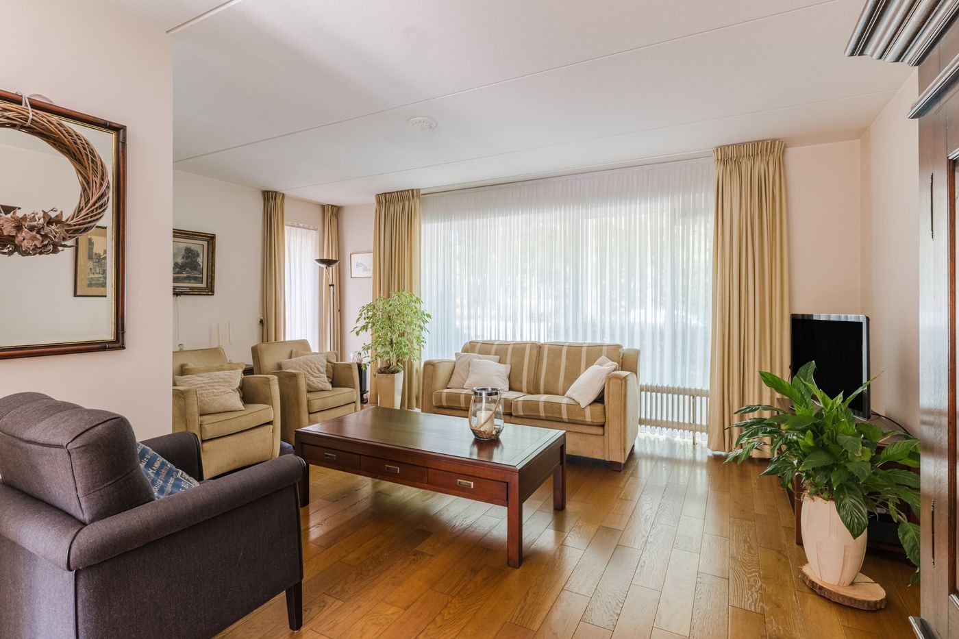 Tussenwoning te koop: Dinxperlolaan 10, Tilburg