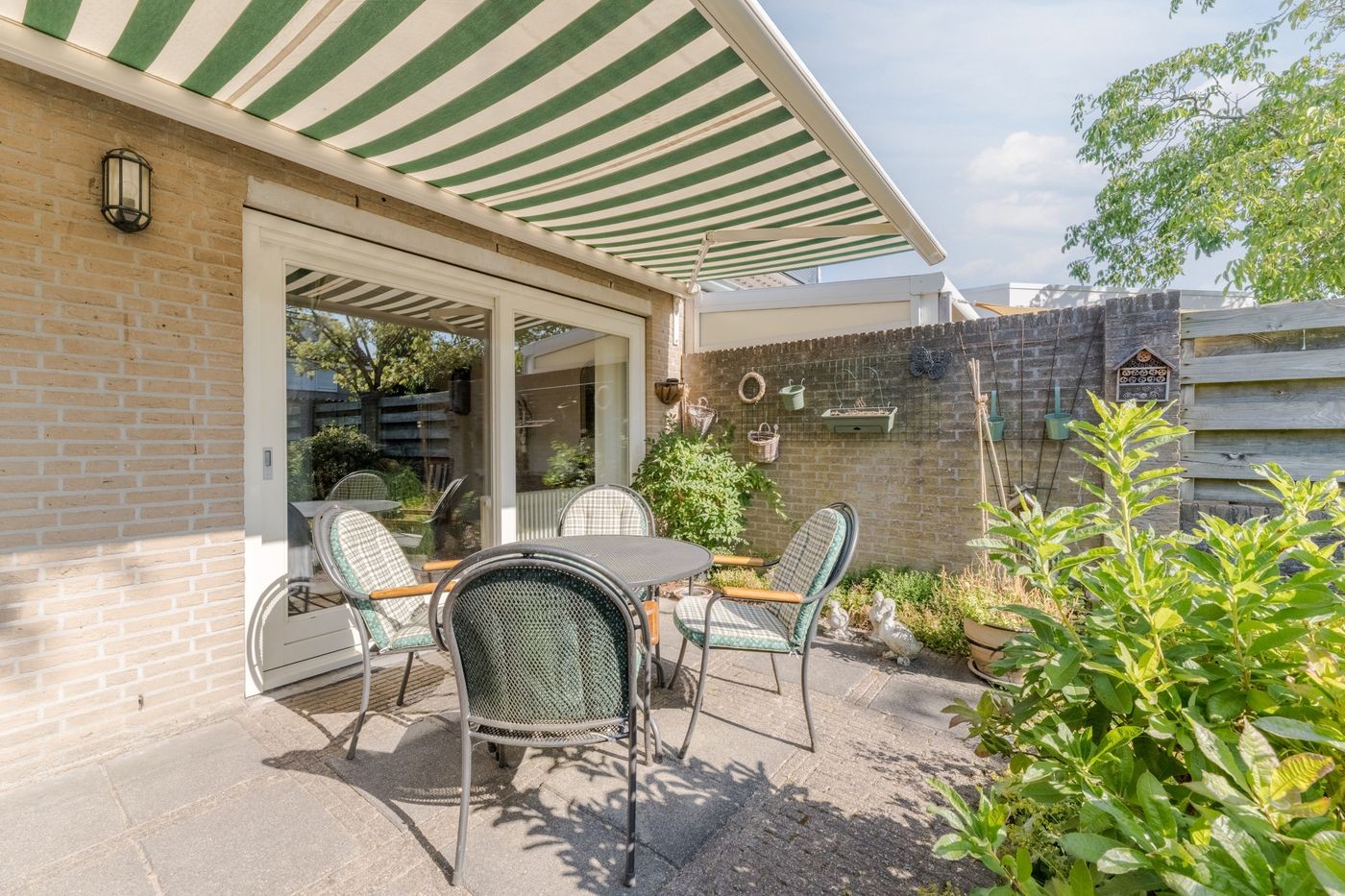 Tussenwoning te koop: Dinxperlolaan 10, Tilburg