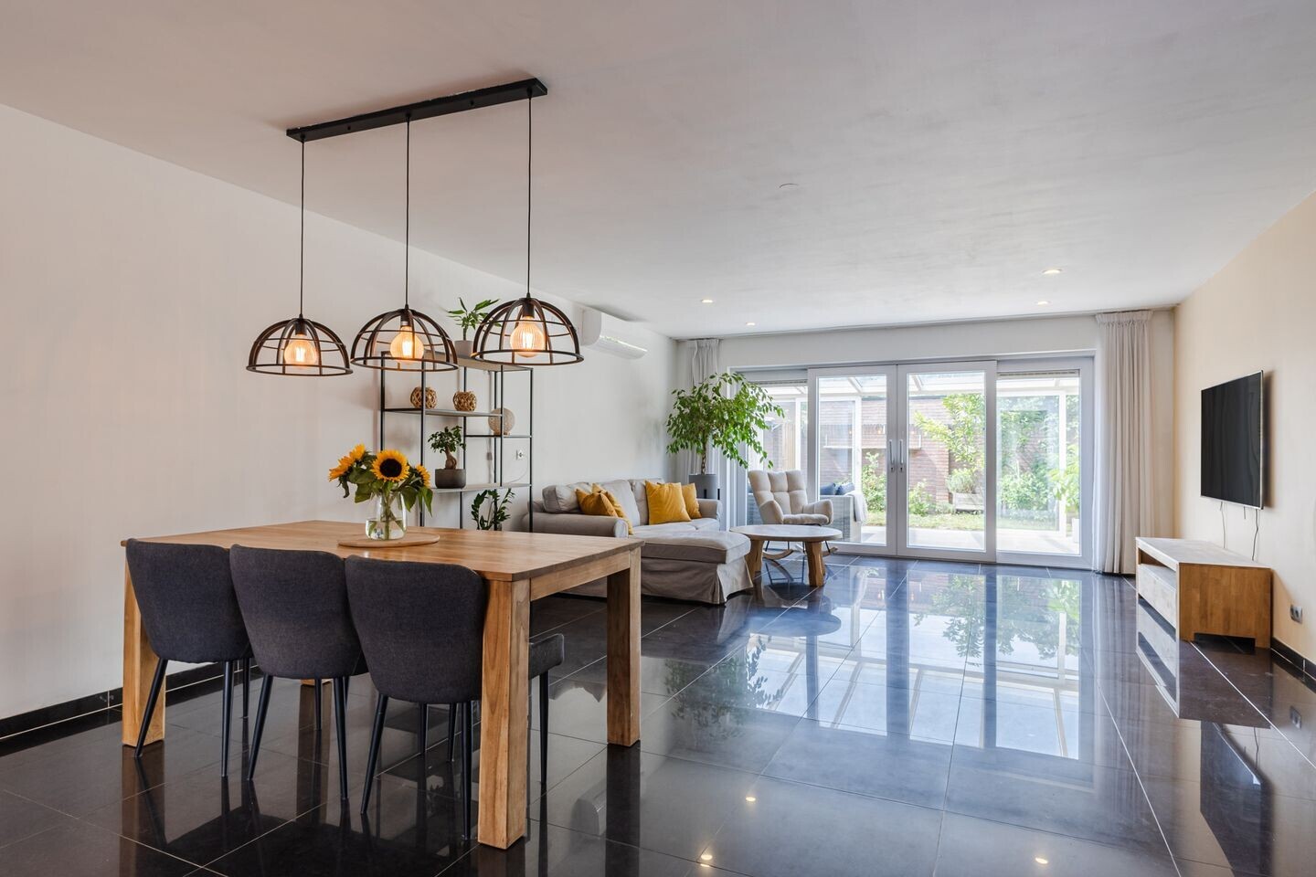 Hoekwoning te koop: Bakkumstraat 37, Tilburg