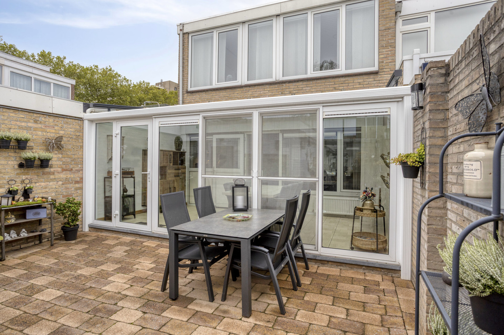 Tussenwoning te koop: Saliehof 13, Tilburg