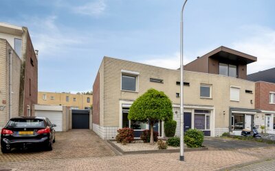 Naardenstraat 45