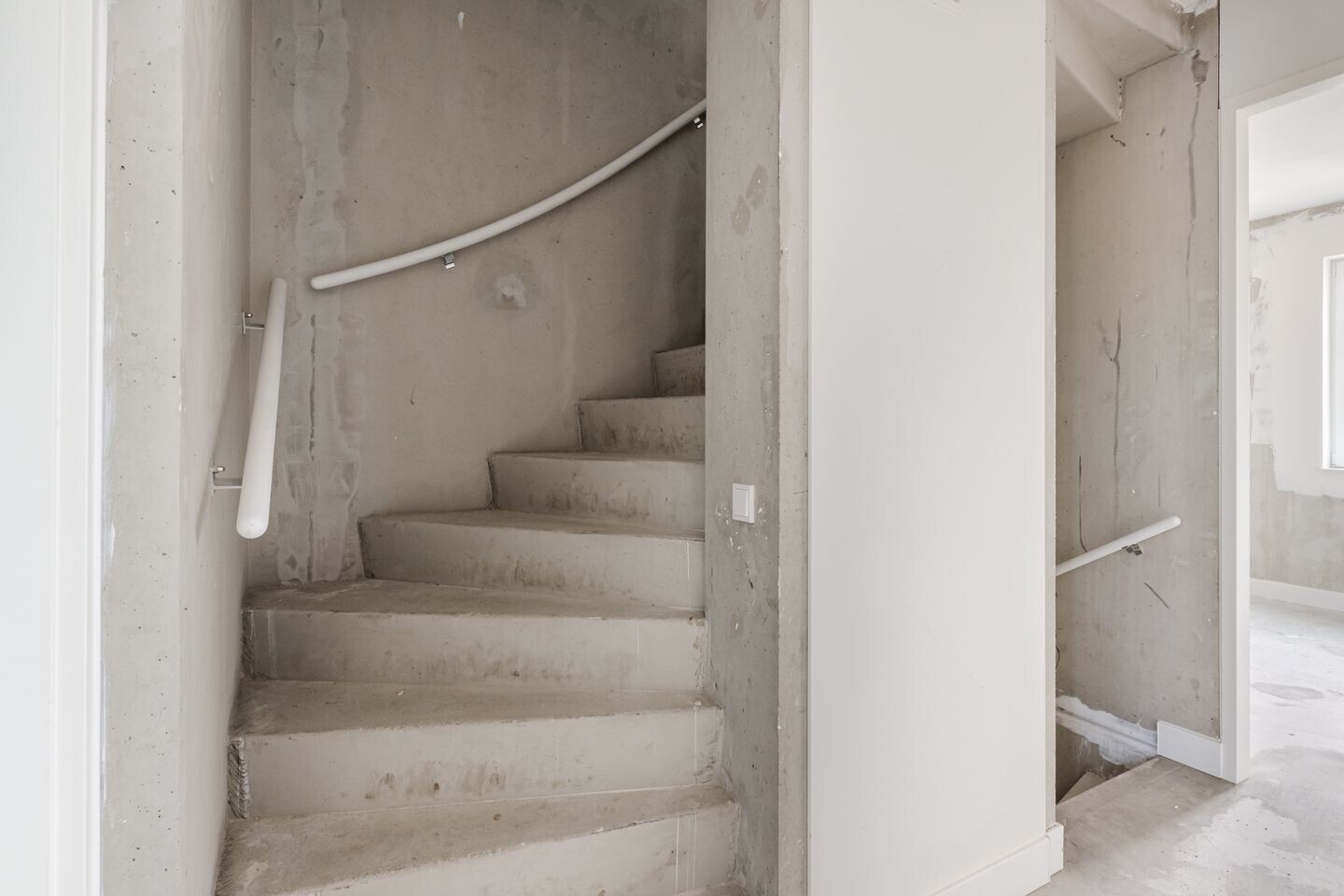 Tussenwoning te koop: Olifantoortje 26, Tilburg